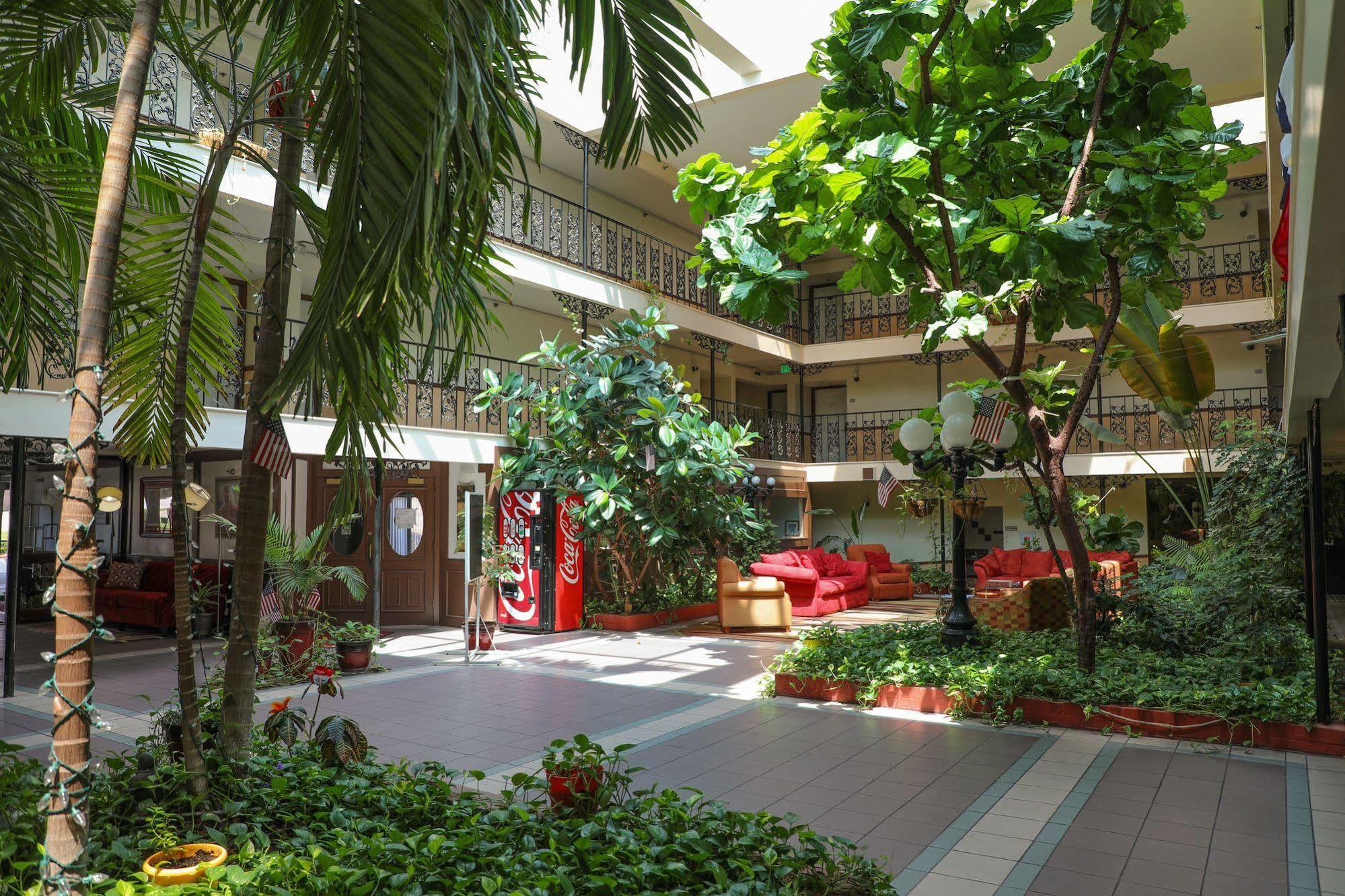 Baymont By Wyndham Montgomery Al Kültér fotó